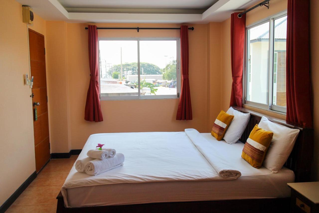 Spa Guest House Jomtien Beach Exterior foto